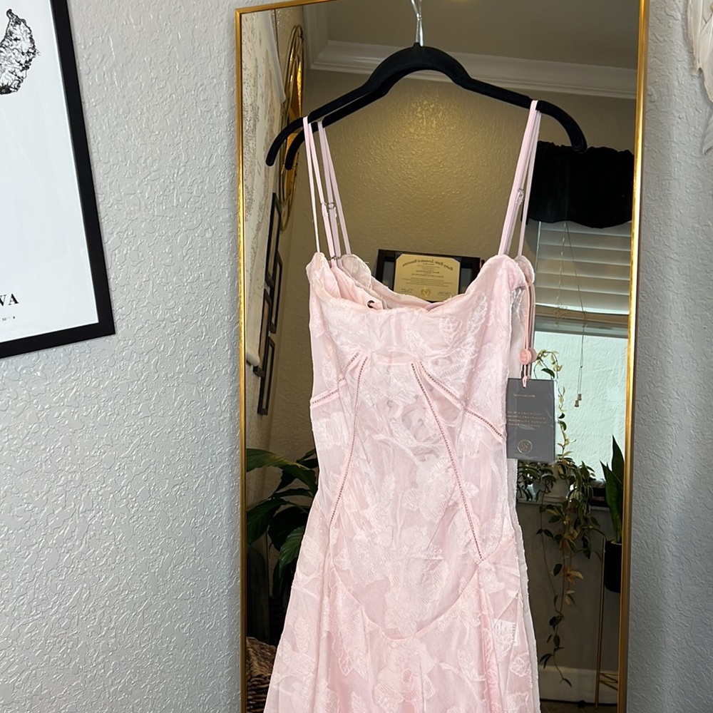 House of Cb 'Seren' Soft Pink Floral Lace Back Maxi Dress NWT - Picture 9 of 13